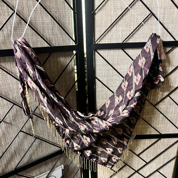 Urban Outfitters Scarf Shawl - Picture 1 of 3